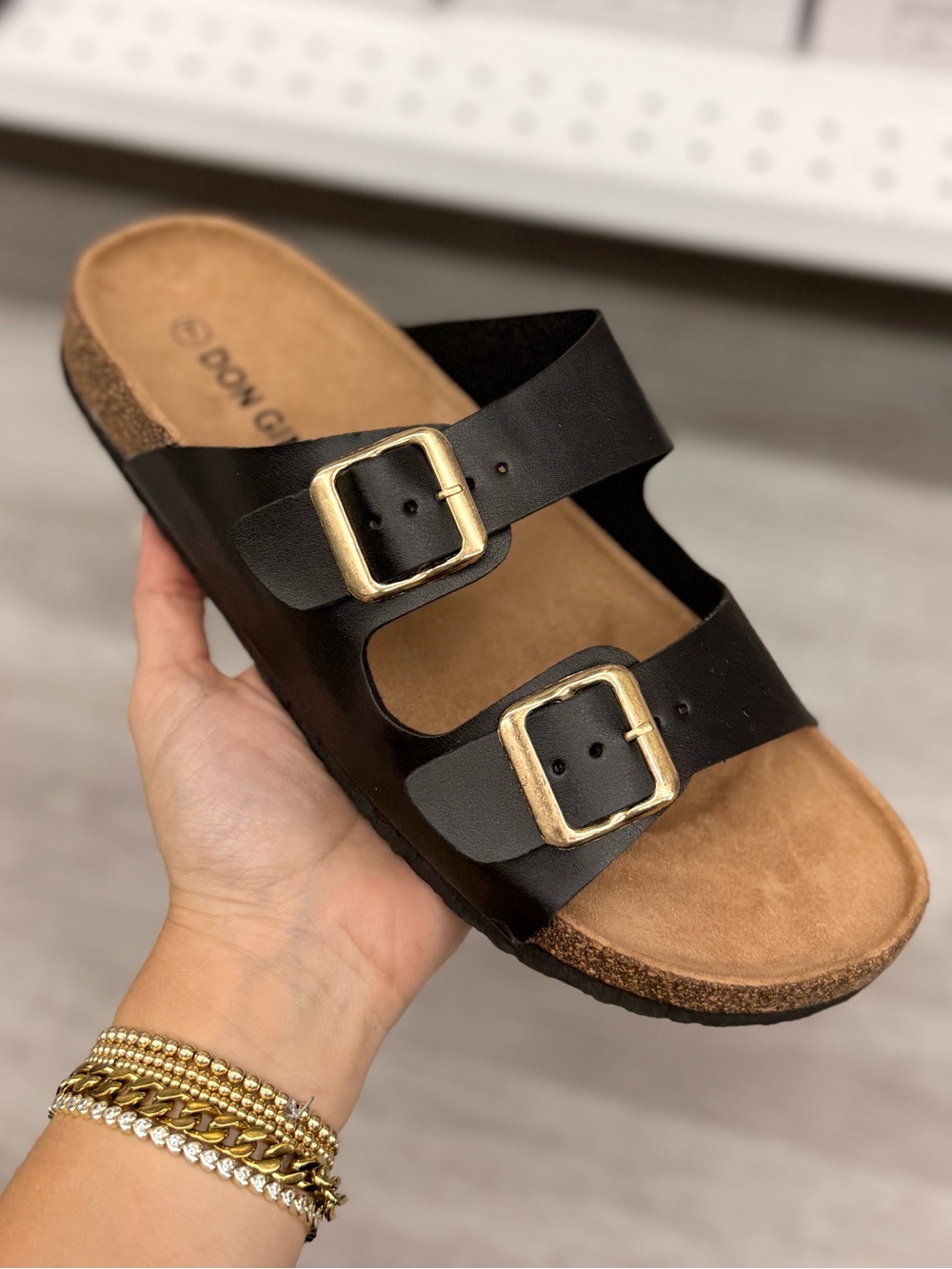 Men’s Black Strap Buckle Sandal